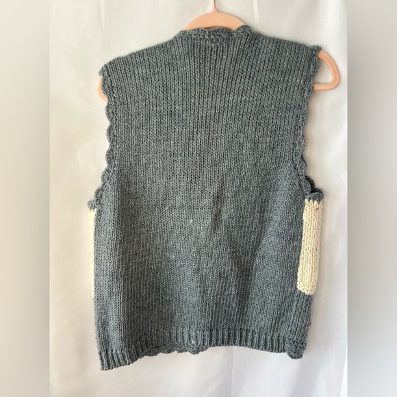 Vintage Women’s BOBBIE BROOKS Hand Knitted Berry* Vest - Picture 2 of 7